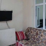 ciftehan cevik pansiyon 1+1 oda içi fotoğraf-LCD TV ve oturma odası-4